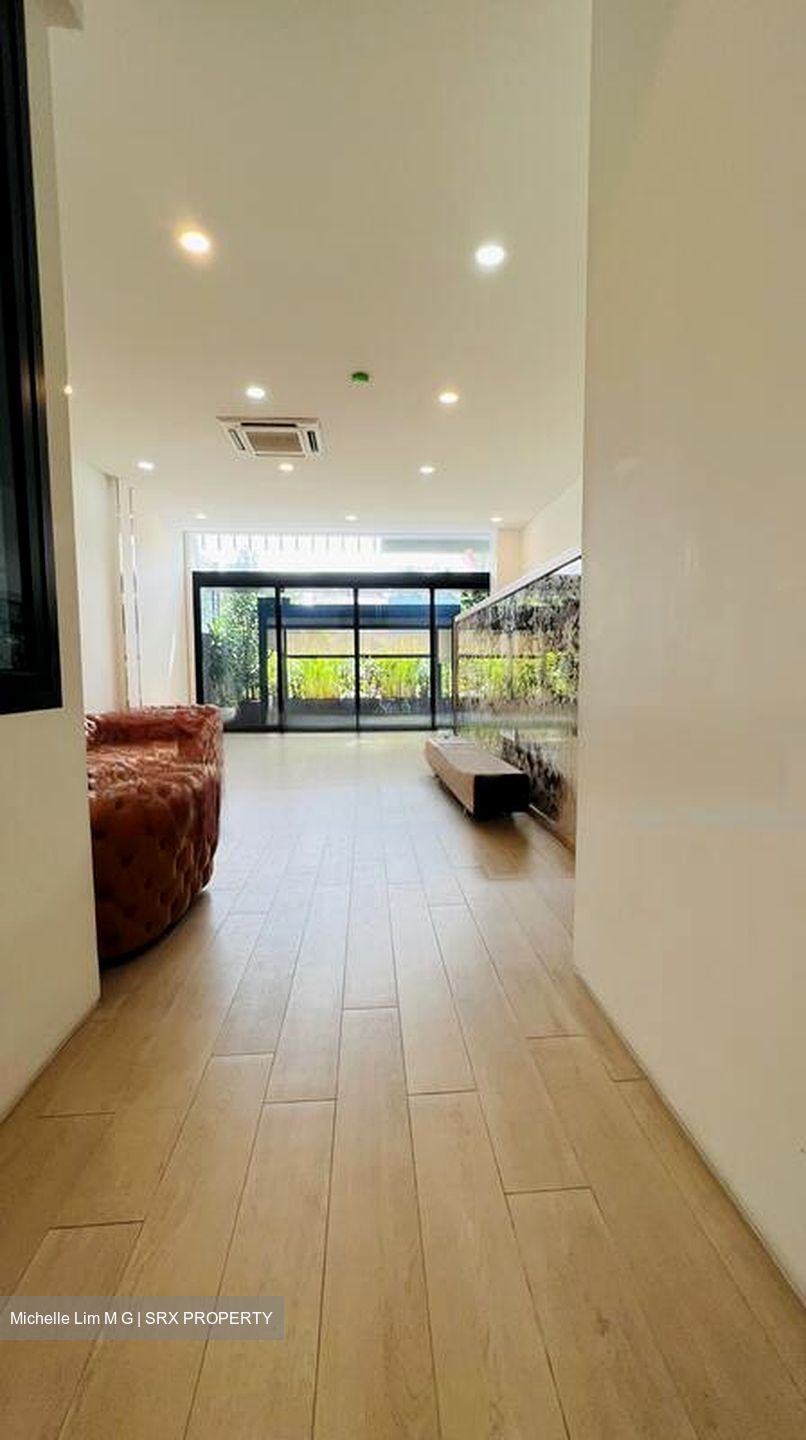 Elizabeth Drive (D23), Terrace #473859271